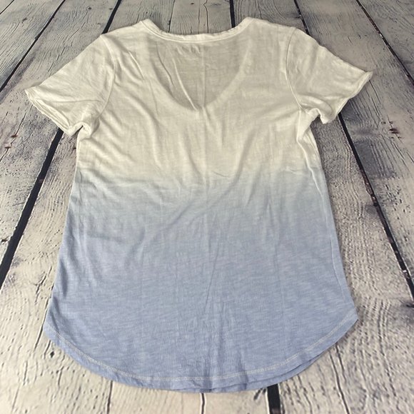 Abercrombie & Fitch Women's Soft Tee V Neck Shirt - Picture 3 of 6